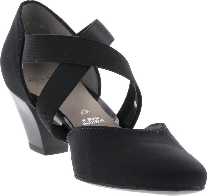 Actual product image Ara Pumps (40)