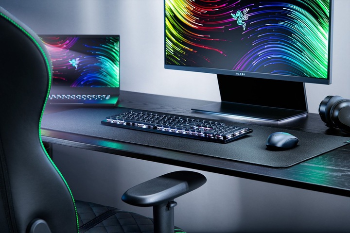Actual product image Razer DeathStalker V2 Pro (DE, Cable, Wireless)