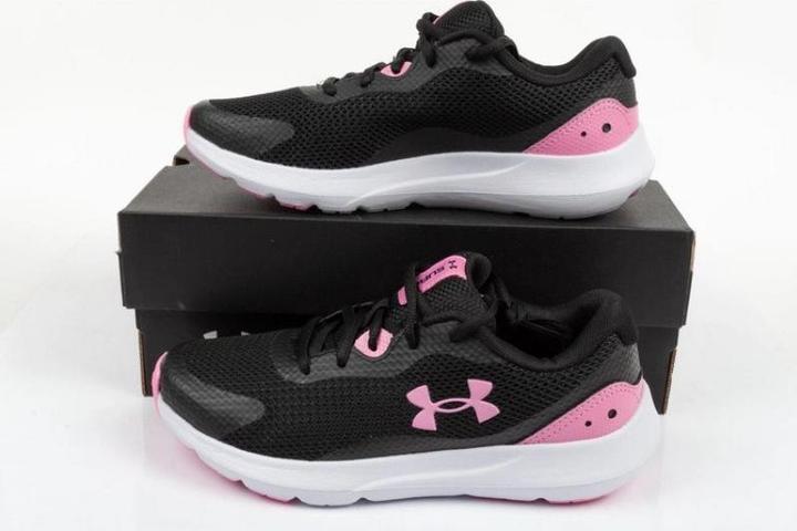 Image du produit Under Armour Baskets Surge 3 enfants (38)