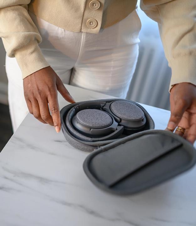 Actual product image Onanoff Focus+ headset with ANC