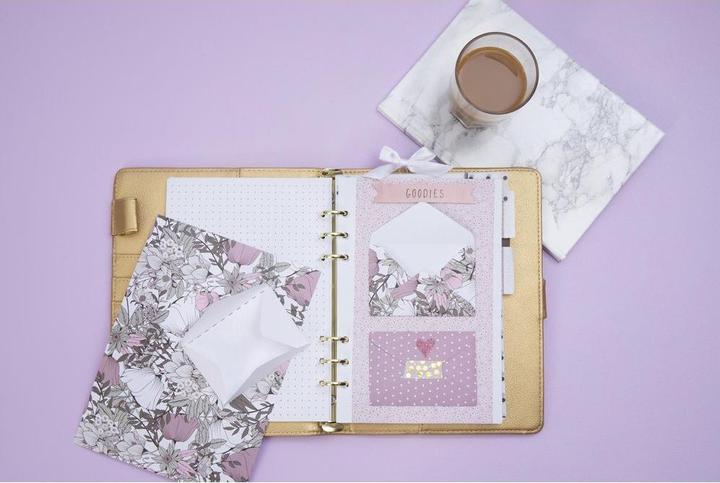 Actual product image Creativ Company Weekly planner (19 x 23.5 cm, Lined, Hardcover)