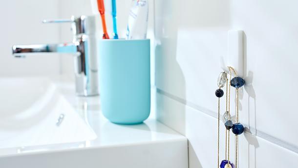 Produktbild tesa Powerstrips Haken SMALL eckig