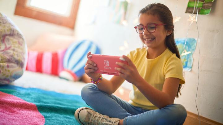 Produktbild Nintendo Switch Lite - Koralle