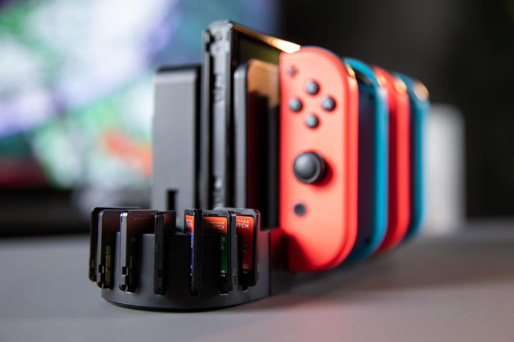 Actual product image Konix Mythics Cooling + Charging Stand Spaceship (Switch, Switch OLED)