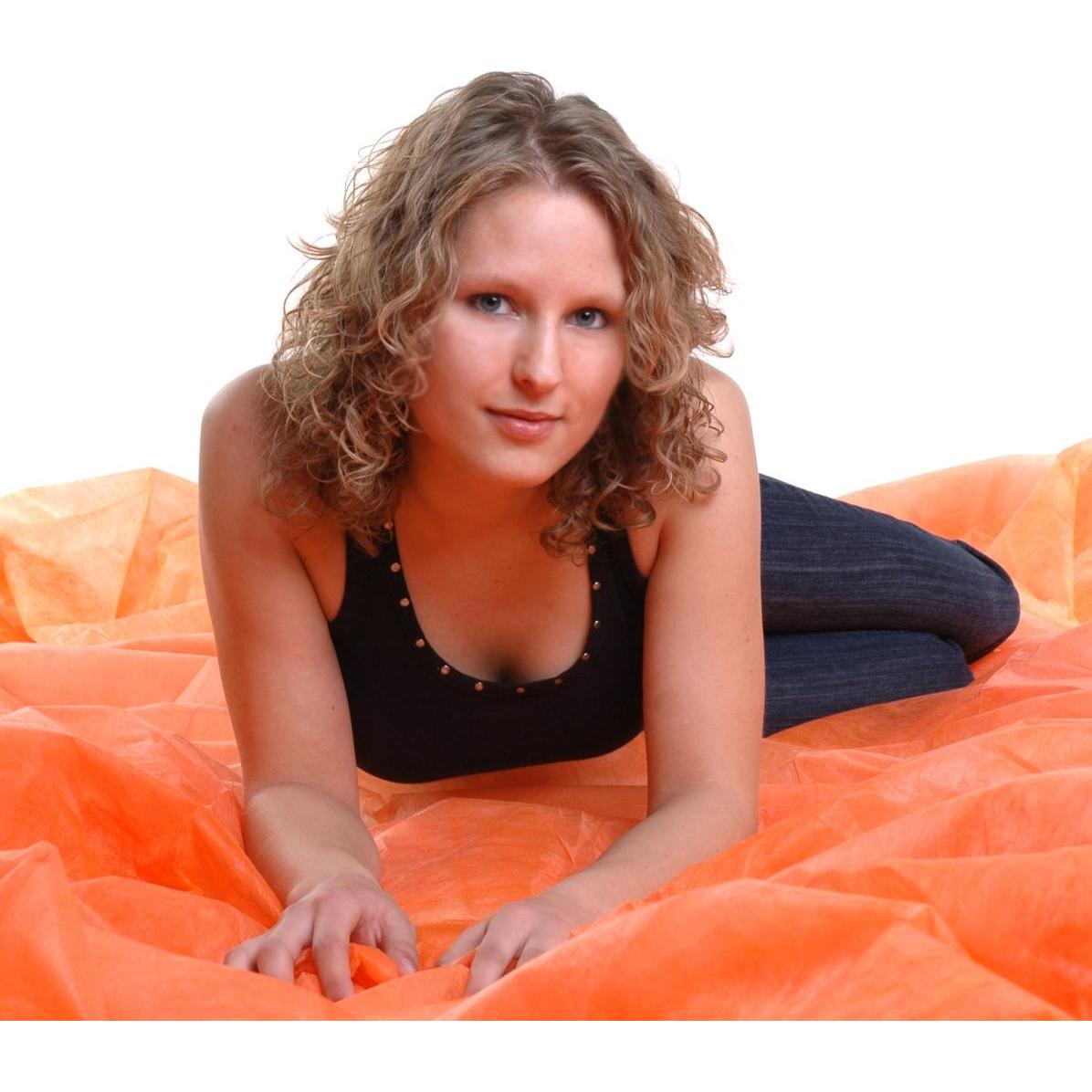Thumbnail - Walimex leichter Stoffhintergrund (300 cm, 600 cm), Hintergrundsystem, Orange