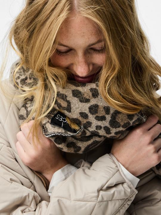 Actual product image Pieces Wool scarf