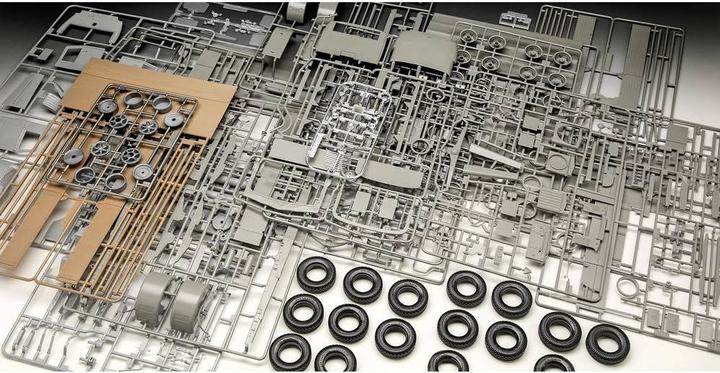 Produktbild Revell Büssing 8000 S 13 mit Trailer "Platinum Edition