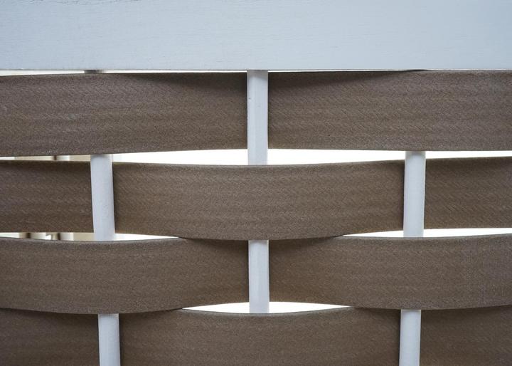 Image du produit Mendler Etagère d'angle HWC-K85, pliable 4 étagères, bois 110cm - blanc, tressage brun (110 x 28 x 28 cm)