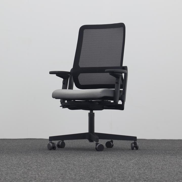 Produktbild Sitag Bürostuhl SitagXilium Mesh swissmade mit 4D Armlehnen, Grau, Neu (45 - 58 cm)