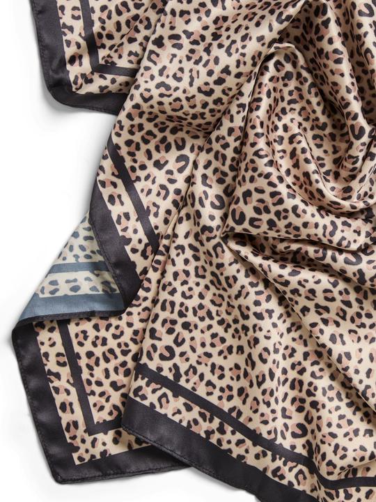 Produktbild Pieces PCBAMBI QUADRAT Schal