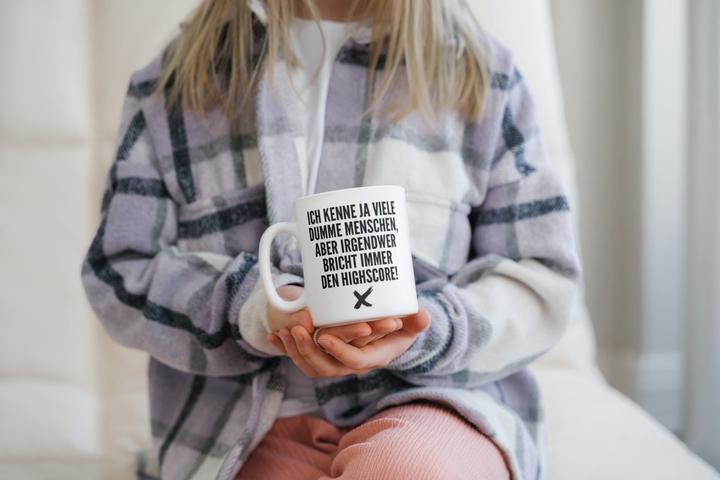 Actual product image Tinisu Funny coffee mug "I know a lot of stupid people..." Breakfast morning work mug Büro Ges (325 ml, 1x)