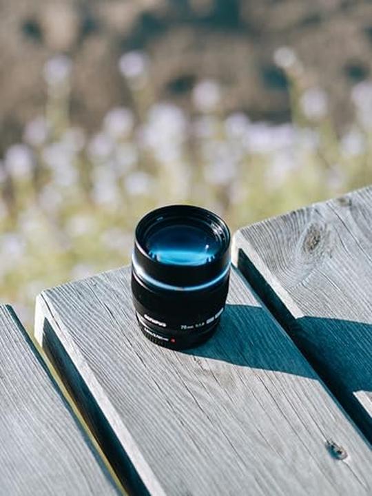 Productafbeelding Olympus OM System M.Zuiko ED 75mm 1:1.8 (Micro Vier Derde, Micro Vier Derde)