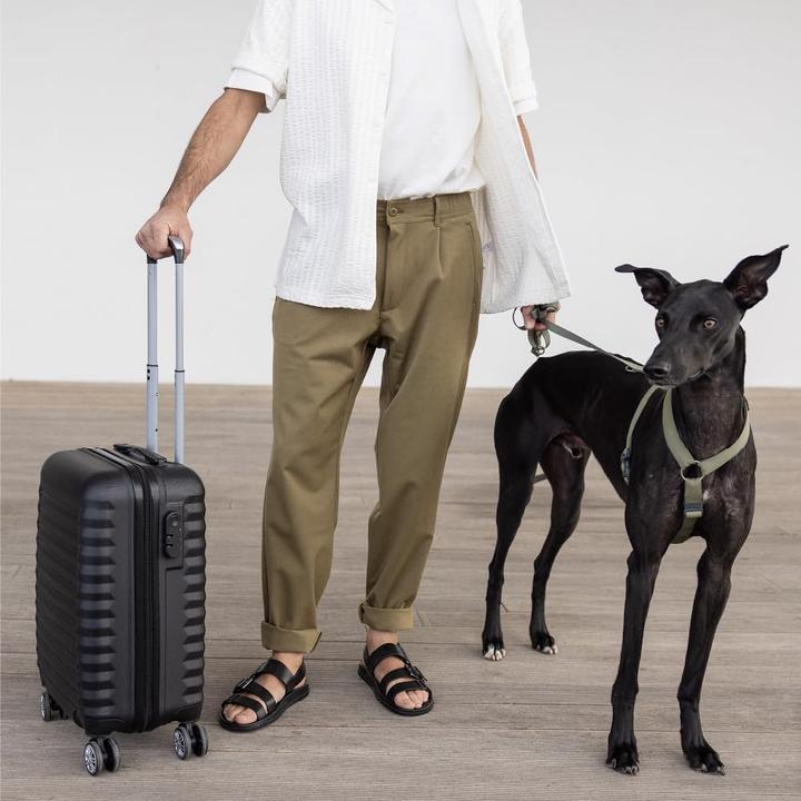 Produktbild Numada Handgepäck Hartschalenkoffer Upfly mit 360°-Doppelrädern (34.50 l)