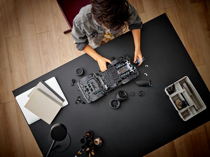Produktbild LEGO Batmans Batmobil (42127, LEGO Technic)