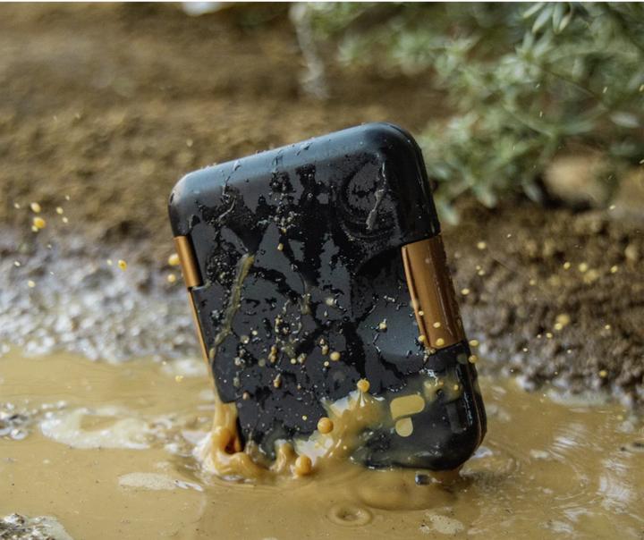 Actual product image PolarPro Memory card box