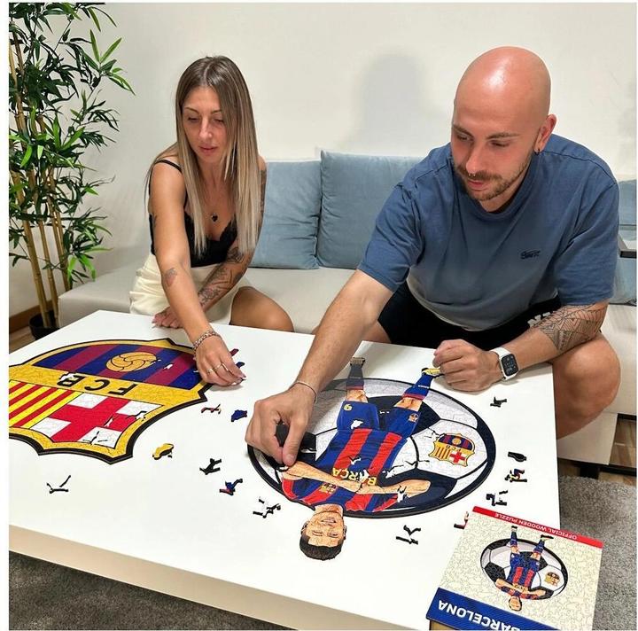 Produktbild Iconic FC Barcelona - Robert Lewandowski - Holz Puzzle Grösse S (150 Teile) (150 Teile)