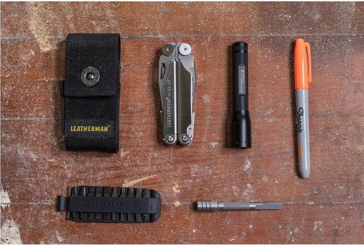 Actual product image Leatherman Nylon holster L with pockets