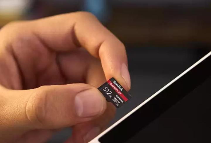 Produktbild SANDISK Express GamePlay microSDXC 512GB (512 GB, microSD, microSD Express, microSDXC, U1, UHS-I)