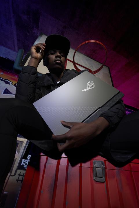 Actual product image ASUS ROG Strix G17 RTX 4060 (17.30", 1099.51 GB, 16.78 GB, DE, AMD Ryzen 9 7940HX)