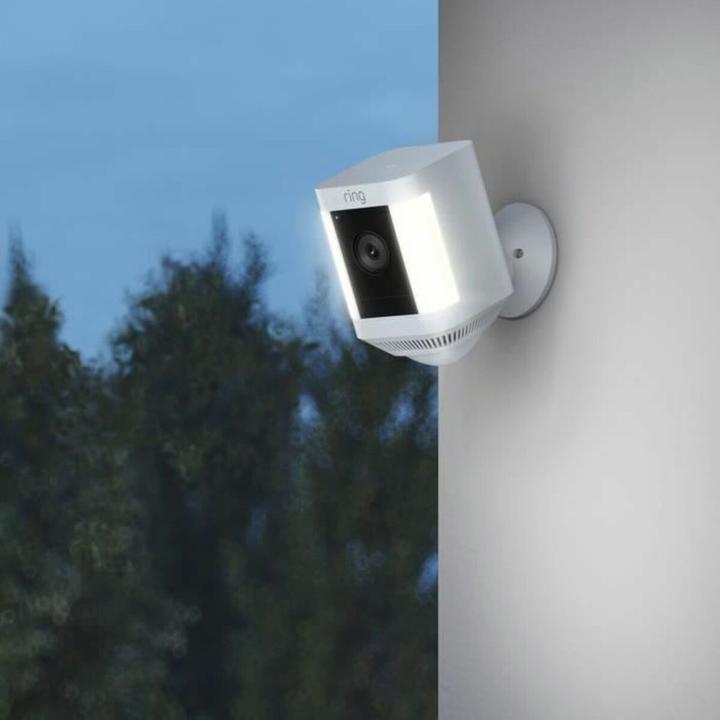 Produktbild Ring Spotlight Cam Plus (1920 x 1080 Pixels)