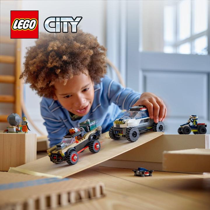 Produktbild LEGO Verfolgungsjagd im Polizeigeländewagen (60449, LEGO City)