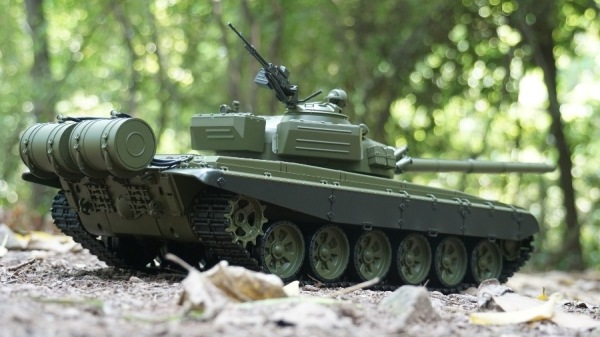 Produktbild Es-toys Heng Long RC Panzer Russischer T-72 (RTR Ready-to-Run)