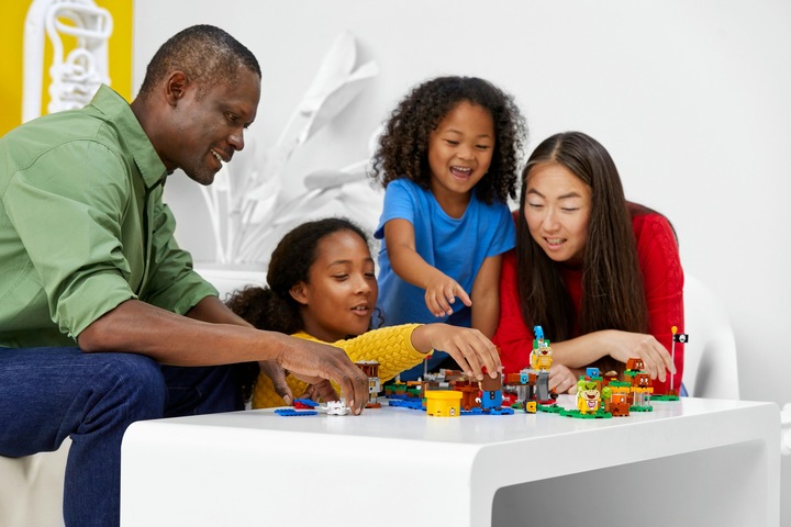 Actual product image LEGO Builder Set (71380, LEGO Super Mario)