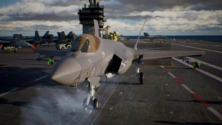 Actual product image Bandai Namco Ace Combat 7: Skies Unknown (PS4, DE)