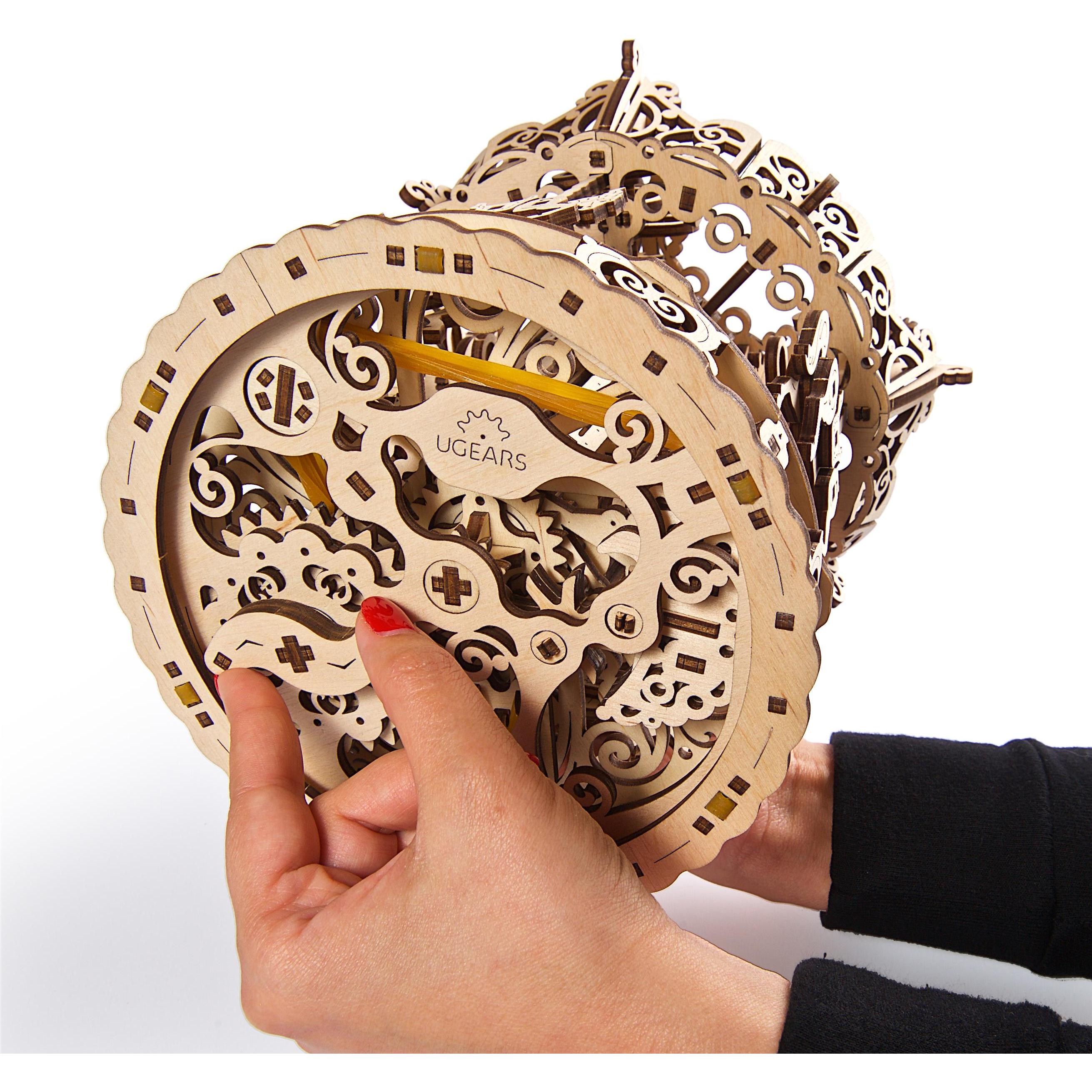 Thumbnail - Ugears Karussel