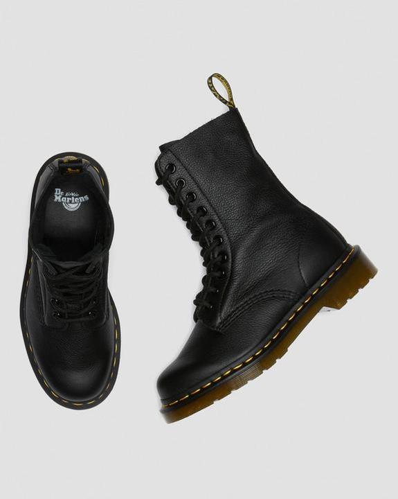 Actual product image Dr. Martens 1490 Virginia (38)