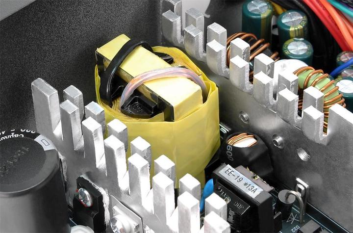 Productafbeelding Thermaltake Netzteil TR2 S 550W ATX 80+ Black retail (550 W)