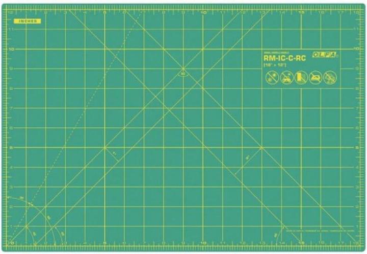 Image du produit Olfa Primer (vert) mat qui ont été coupés avec un couteau circulaire (45 x 30 cm)