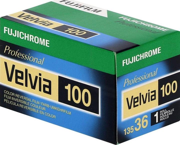 Actual product image Fujifilm Velvia 100 135-36 OE