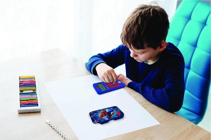 Immagine prodotto Lexibook Calcolatrice Spider-Man con coperchio protettivo (Batterie, Celle solari)