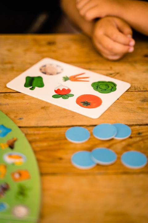 Produktbild Nathan 31548 Brettspiel Trivia (Französisch, 2 - 4 Spieler)