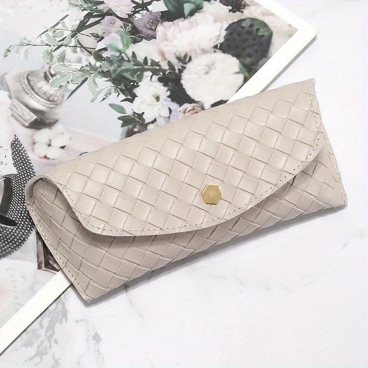 Actual product image Only-Bags.Store Modernes PU-Leder-Sonnenbrillenetui, stilvolles und langlebiges Reisezubehör für Männer und Frauen