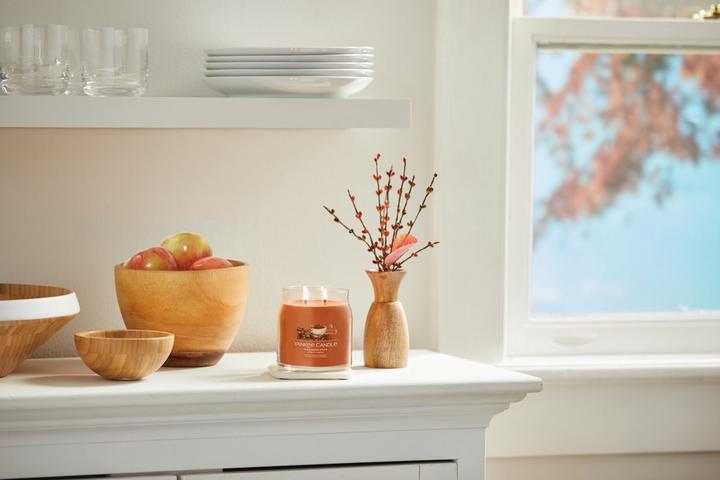 Produktbild Yankee Candle Duftkerze Cinnamon Stick Signature Medium Jar