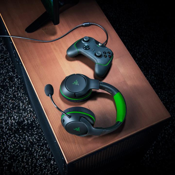 Immagine prodotto Razer Wolverine V2 (Xbox Serie S, Xbox One S, PC, Xbox One X, Xbox Series X)