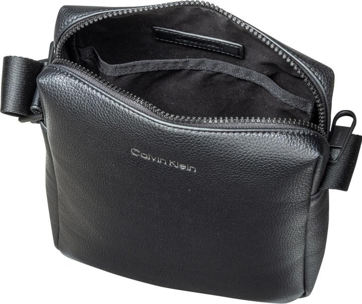 Immagine prodotto Calvin Klein Borsa a tracolla CK Must Reporter PF22 (51% POLIESTERE RICICLATO, 49% POLIURETANO)