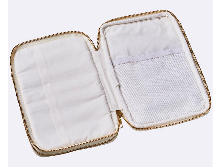 Actual product image Chic.Mic Passporthalter Botanic poetry