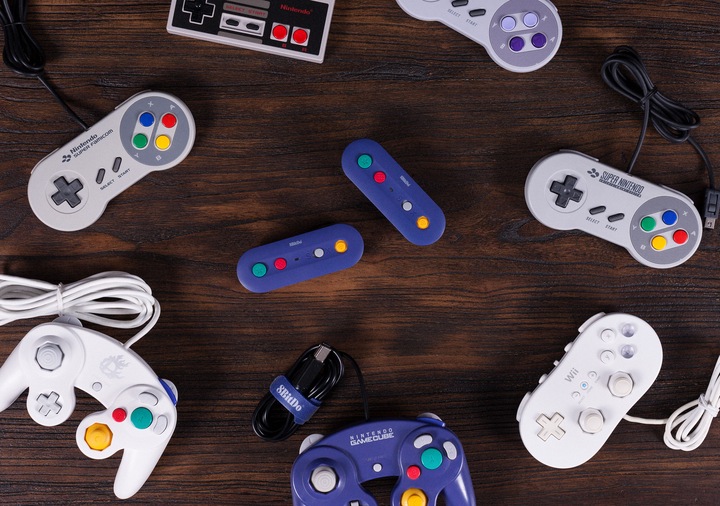 Actual product image 8bitdo GBros. adapter for GameCube (Switch)