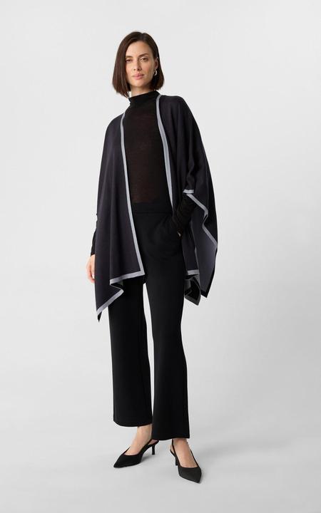 Actual product image Comma Cape (One size)