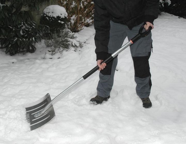 Actual product image Fiskars Snowplough
