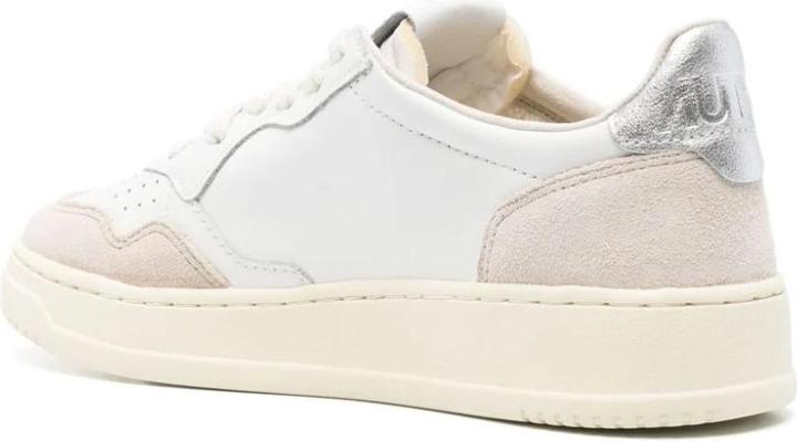 Actual product image Autry Medalist Low (38)