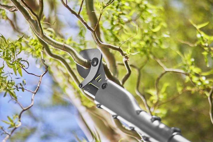 Actual product image Gardena Battery Tree Shears EasyCut 110/18V P4A solo
