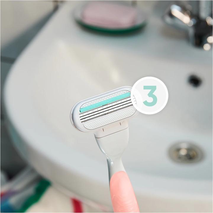 Actual product image Gillette Venus Gillette - Venus Sensitive Smooth - Women's razor + 2 heads (L)