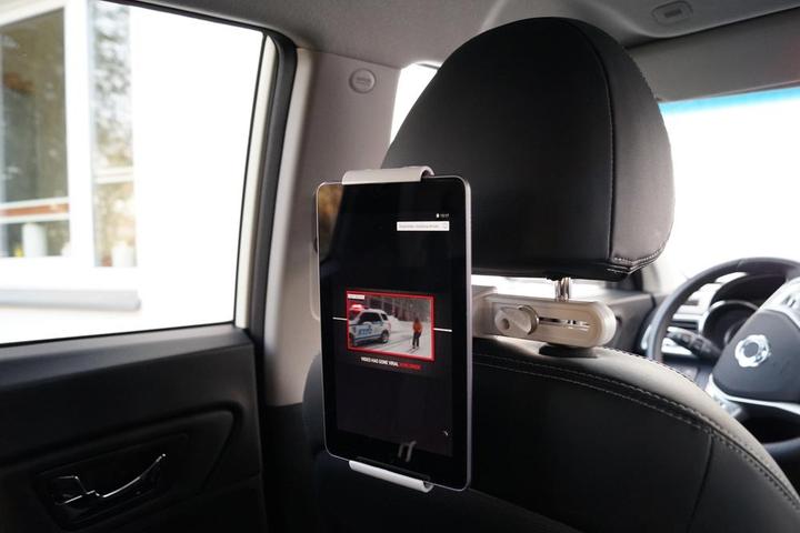 Actual product image Reflecta Tabula Car Universal Tablet Holder