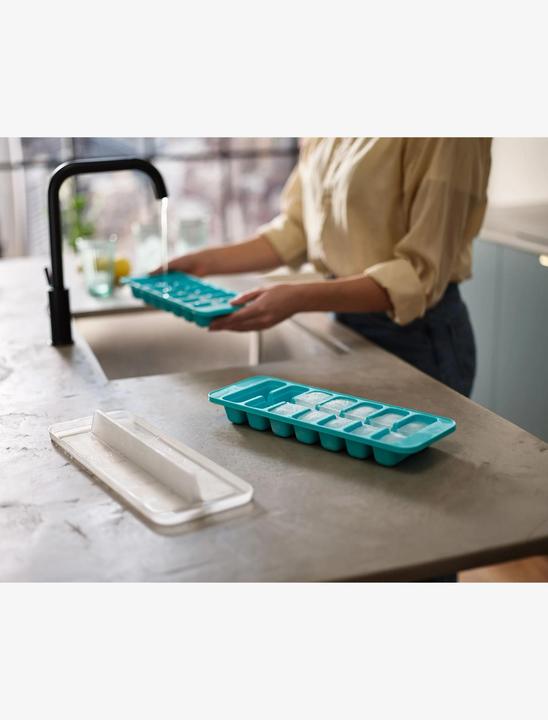 Actual product image Joseph Joseph Flow Easy-fill