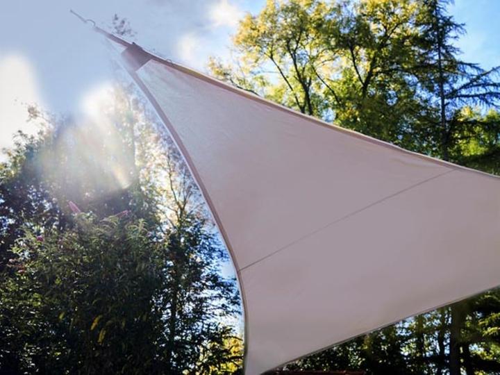 Image du produit Perel VOILE DE SOLEIL AVEC ÉCLAIRAGE DEL - TRIANGULAIRE - 3.6 x 3.6 x 3.6 m - TAUPE (360 x 360 cm)