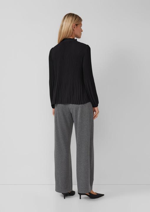 Immagine prodotto s.Oliver Bluse Plissierte Bluse aus Crêpe mit Stehkragen (48)